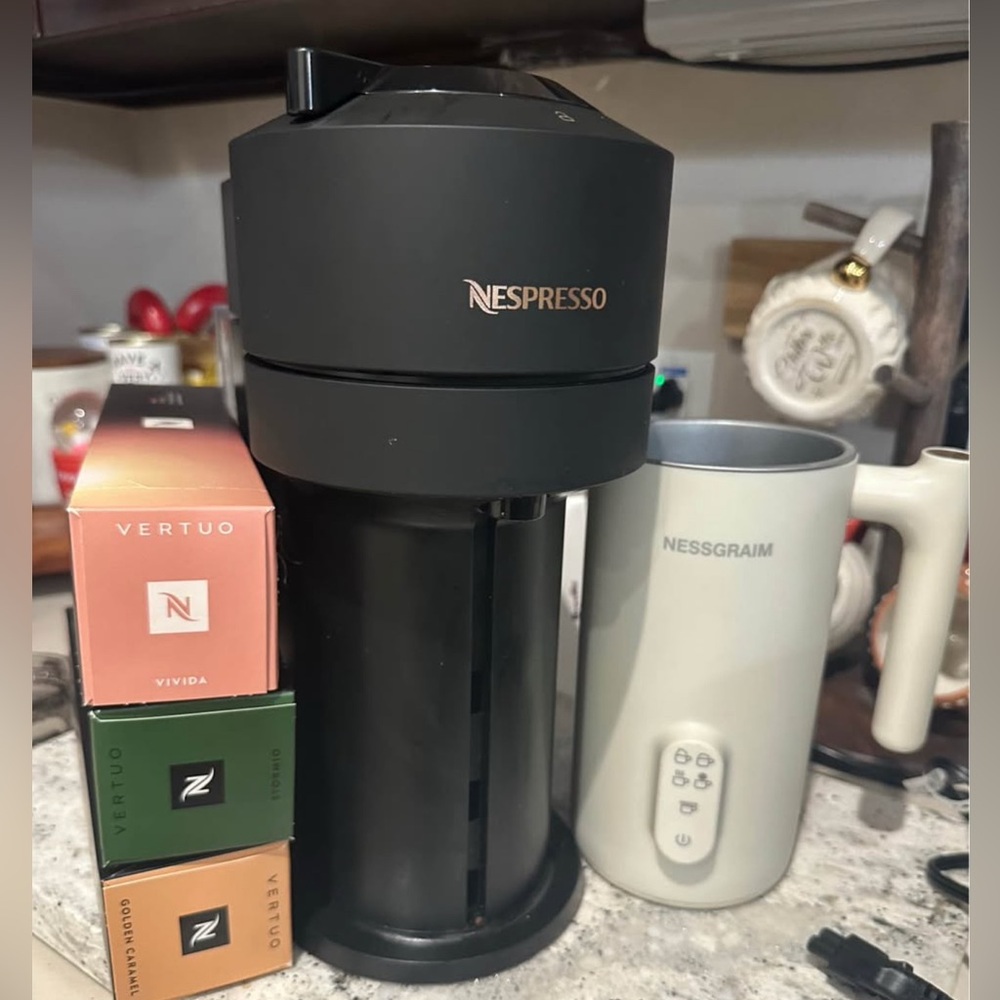 Nespresso Vertuo expresso machine with frother